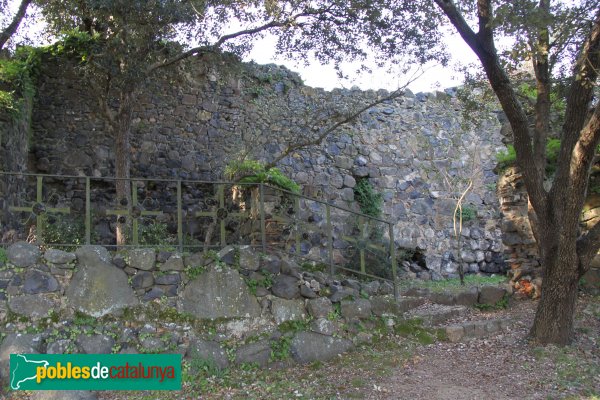 Caldes de Malavella - Castell de Malavella (Foto: Albert Esteves, 2012) Caldes de Malavella - Castell de Malavella