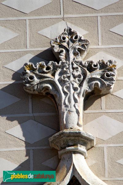 Riudellots de la Selva - Església de Sant Esteve, detall portada