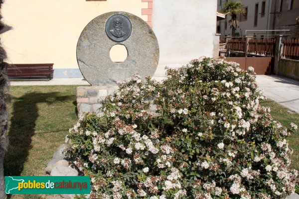 Sant Julià de Llor i Bonmatí - Colònia Bonmatí, monument a Manuel Bonmatí