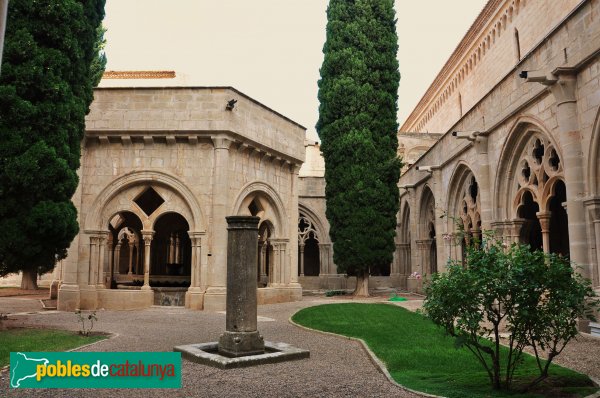 Monestir de Poblet - Claustre (Foto: Alberto González Rovira, 2011) Monestir de Poblet - Claustre