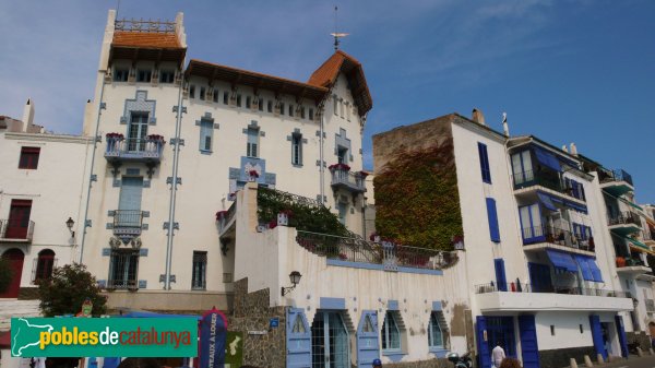 Cadaqués - Casa Serinyana (Foto: <i>Alberto González Rovira</i>, 2011) Cadaqués - Casa Serinyana