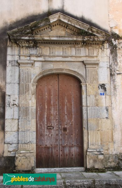 Amer - Can Mon, porta renaixentista de la capella