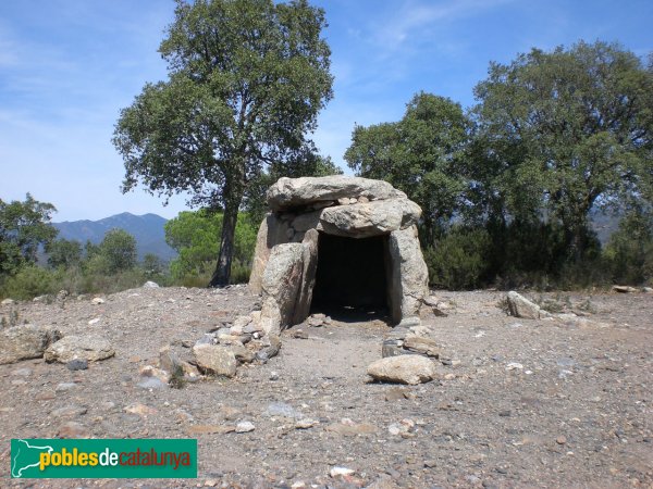 Espolla - Dolmen de la Cabana Arqueta