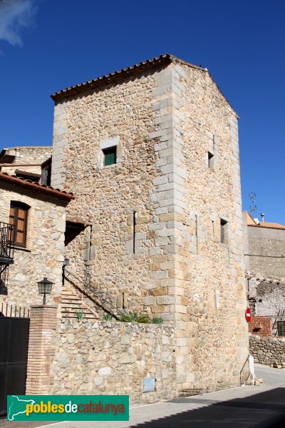 Capmany - Torre de la muralla