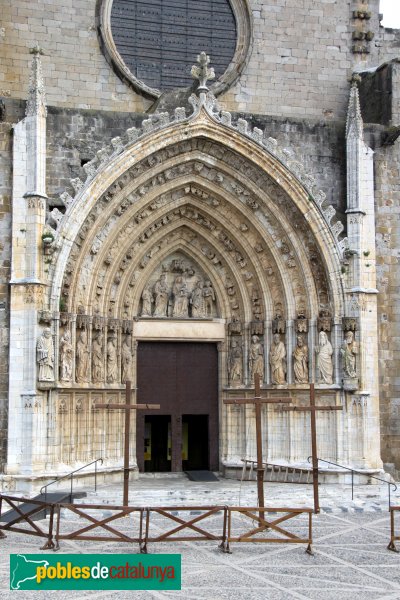 Castelló d'Empúries - Portada de Santa Maria