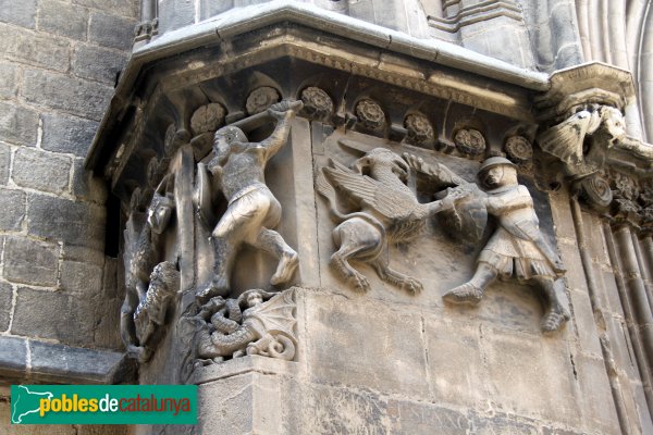 Barcelona - Catedral, portal de Sant Iu