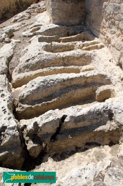 Olèrdola - Necròpolis (Foto: Albert Esteves, 2012) Olèrdola - Necròpolis