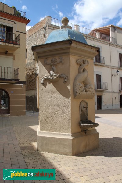 Sant Pere Pescador - Font de la plaça Major