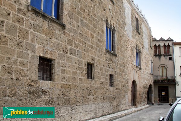 Sant Pere de Riudebitlles - Casa dels Marquesos de Llió