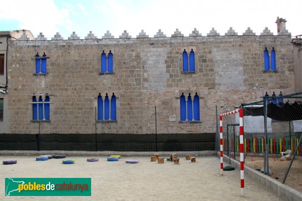 Sant Pere de Riudebitlles - Casa dels Marquesos de Llió