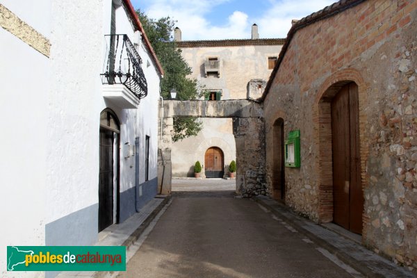 Subirats - Palau Gralla (Torre-ramona) (Foto: Albert Esteves, 2012) Subirats - Palau Gralla (Torre-ramona)