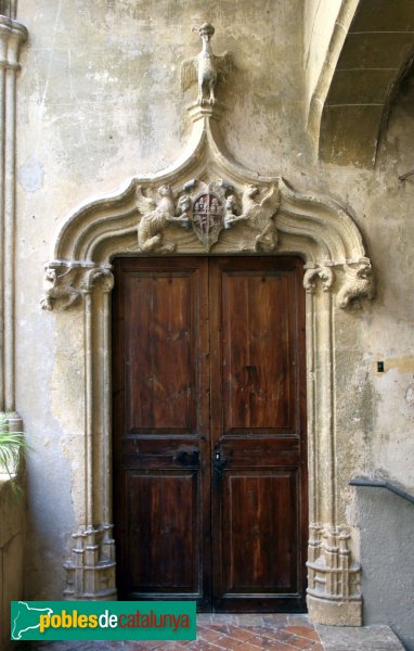 Subirats - Palau Gralla (Torre-ramona), porta a la planta noble