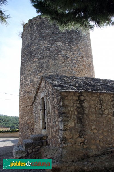 Olèrdola - Torre de Viladellops (Foto: Albert Esteves, 2013) Olèrdola - Torre de Viladellops