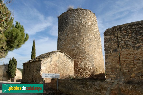 Olèrdola - Torre de Viladellops (Foto: Albert Esteves, 2013) Olèrdola - Torre de Viladellops