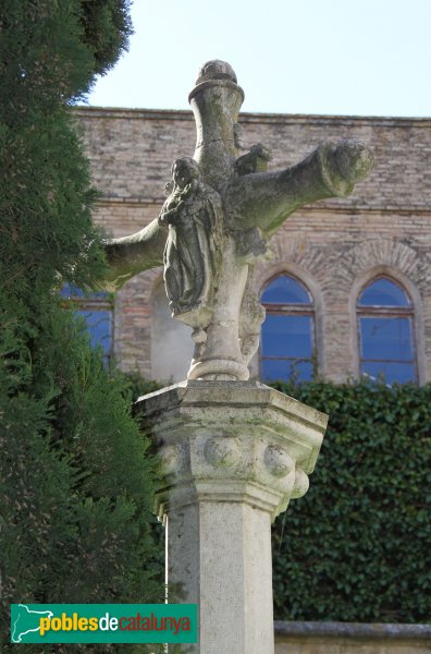 Peralada - Claustre del convent del Carme