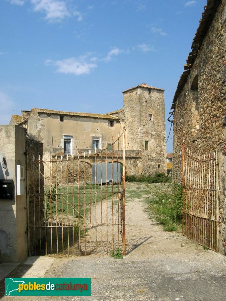 Peralada - Vilanova de la Muga, mas de les Torres (Foto: Albert Esteves, 2010) Peralada - Vilanova de la Muga, mas de les Torres