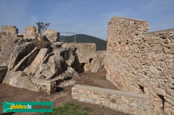 Cabrera de Mar - Castell de Burriac (Foto: Alberto González Rovira, 2013) Cabrera de Mar - Castell de Burriac