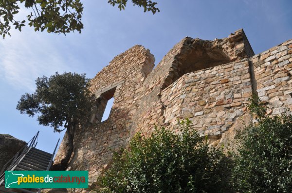 Cabrera de Mar - Castell de Burriac (Foto: Alberto González Rovira, 2013) Cabrera de Mar - Castell de Burriac