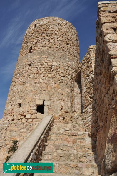 Cabrera de Mar - Castell de Burriac (Foto: Alberto González Rovira, 2013) Cabrera de Mar - Castell de Burriac