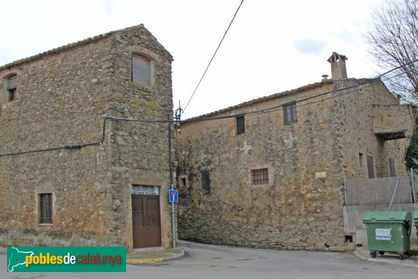 Camallera - Cases del barri de Sant Sebastià (Foto: Albert Esteves, 2013) Camallera - Cases del barri de Sant Sebastià