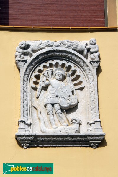 Sant Miquel de Fluvià - Relleu de la Casa de la Vila