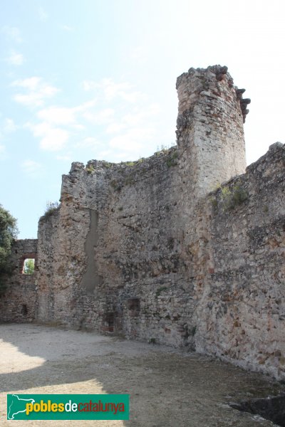 Gelida - Castell. Recinte sobirà (Foto: Albert Esteves, 2013) Gelida - Castell. Recinte sobirà