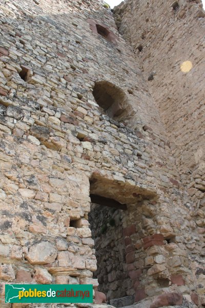 Gelida - Castell. Construccions del segle XIV (Foto: Albert Esteves, 2013) Gelida - Castell. Construccions del segle XIV
