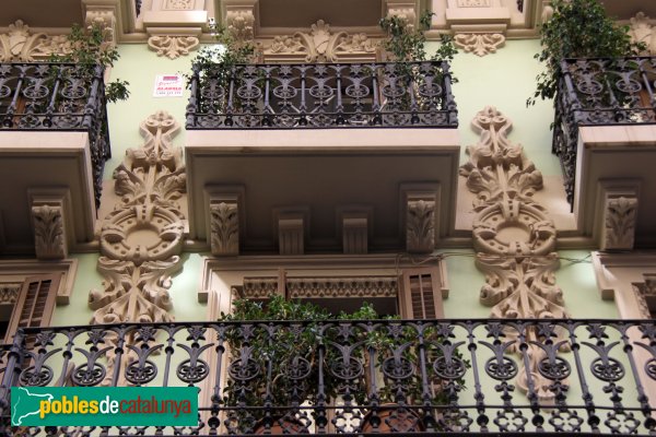 Barcelona - Carrer del Rec, 30 (Foto: Albert Esteves, 2013) Barcelona - Carrer del Rec, 30