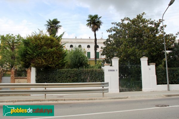 Sant Quintí de Mediona - La Freixaneda, façana posterior