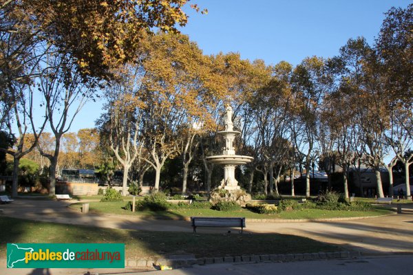 Barcelona - Parc de la Ciutadella - Dama del Paraigua