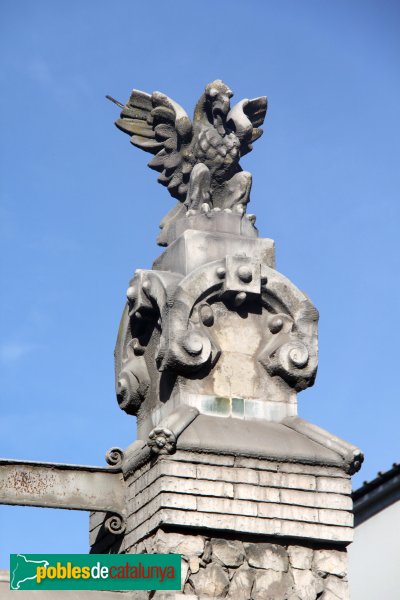 Santa Margarida i els Monjos - Porta de la fàbrica de ciment (Foto: Albert Esteves, 2014) Santa Margarida i els Monjos - Porta de la fàbrica de ciment