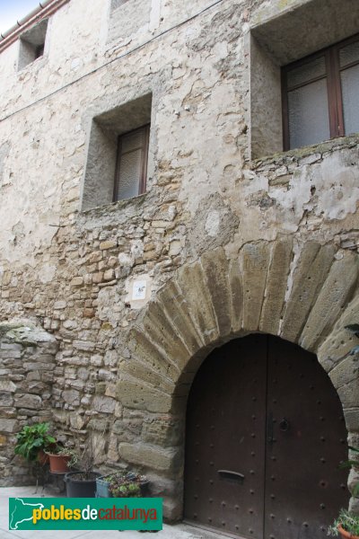 Ribera d'Ondara - Sant Pere dels Arquells, plaça Major