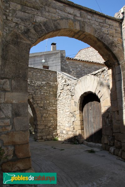 Montoliu - Portals del carrer Major