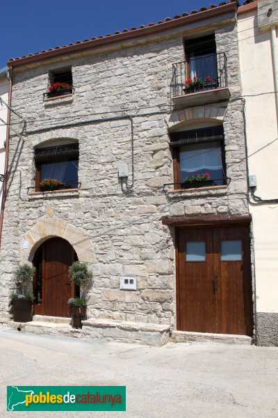 Montoliu - Casa del carrer Major (Foto: Albert Esteves, 2014) Montoliu - Casa del carrer Major