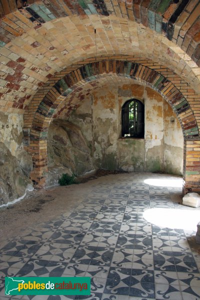 La Jonquera - Castell de Requesens (Foto: Albert Esteves, 2014) La Jonquera - Castell de Requesens