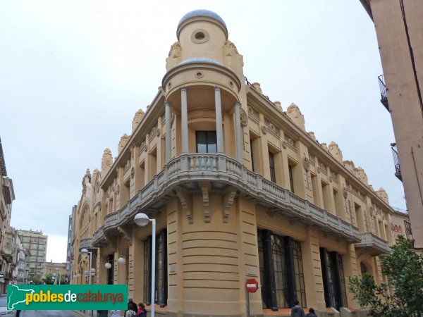 Figueres - Casino Menestral (Foto: Valentí Pons, 2014) Figueres - Casino Menestral