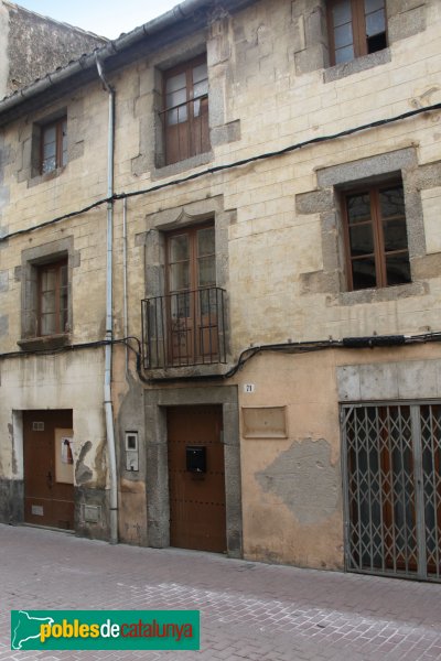 La Jonquera - Carrer Major, la Rectoria (Foto: Albert Esteves, 2014) La Jonquera - Carrer Major, la Rectoria