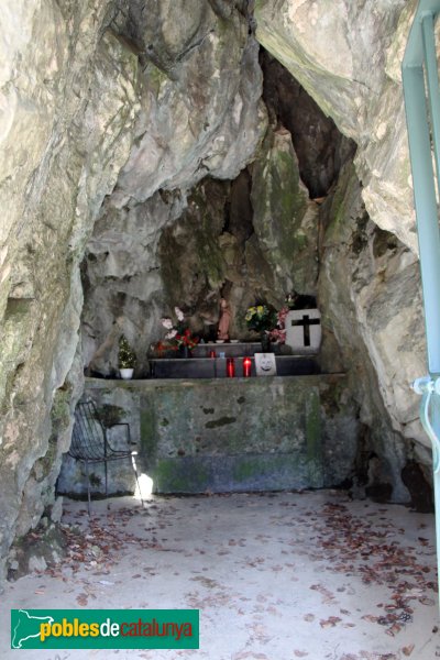 Maçanet de Cabrenys - Cova de les Salines, interior