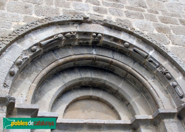 Maçanet de Cabrenys - Església de Sant Martí (Foto: Albert Esteves, 2014) Maçanet de Cabrenys - Església de Sant Martí