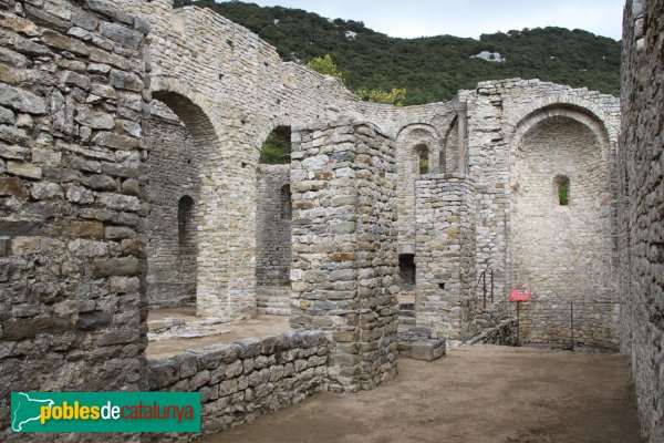 Albanyà - Monestir de Sant Llorenç de Sous (Foto: Albert Esteves, 2014) Albanyà - Monestir de Sant Llorenç de Sous