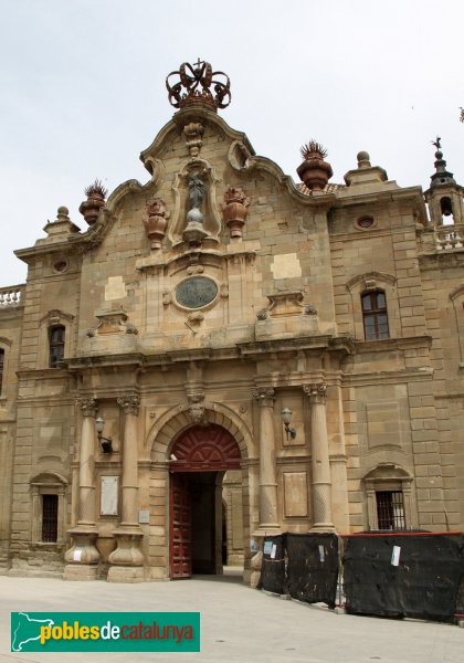 Cervera - Universitat, façana exterior