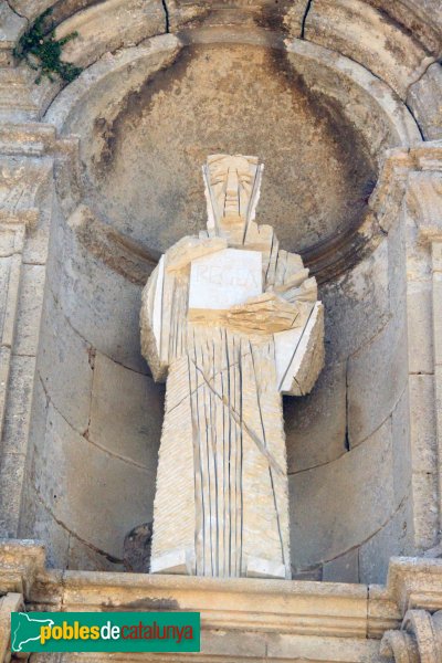 Sant Feliu de Guíxols - Arc de Sant Benet, escultura moderna de Domènec Fita