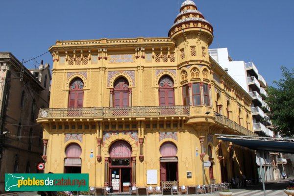 Sant Feliu de Guíxols - Casino La Constància (Foto: Albert Esteves, 2012) Sant Feliu de Guíxols - Casino La Constància