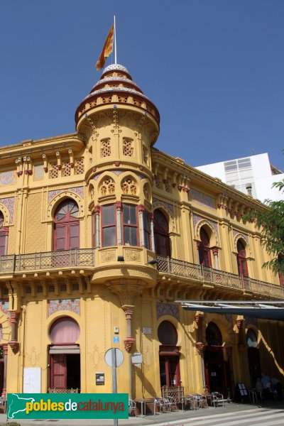 Sant Feliu de Guíxols - Casino La Constància (Foto: Albert Esteves, 2012) Sant Feliu de Guíxols - Casino La Constància