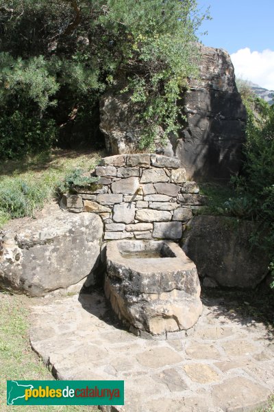 Urús - Font de Sant Grau (Foto: Albert Esteves, 2014) Urús - Font de Sant Grau