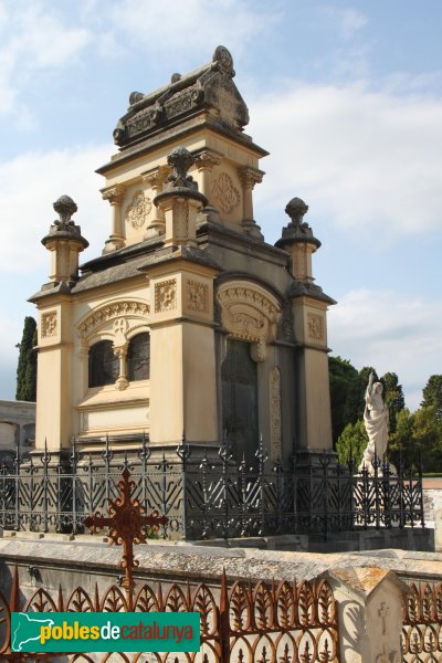 Sant Feliu de Guíxols - Mausoleu del Marquès de Robert