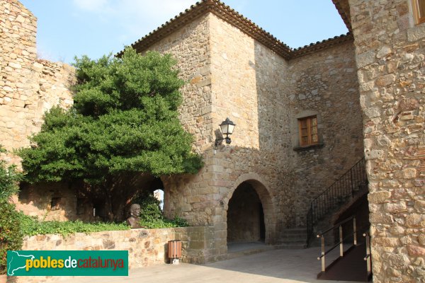 Castell d´Aro - Castell de Benedormiens