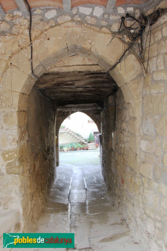 Palou de Sanaüja. Portal d'entrada