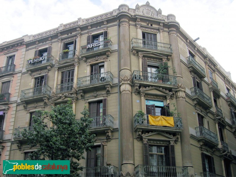 Barcelona - Fontanella, 14 (Foto: Albert Esteves, 2007) Barcelona - Fontanella, 14