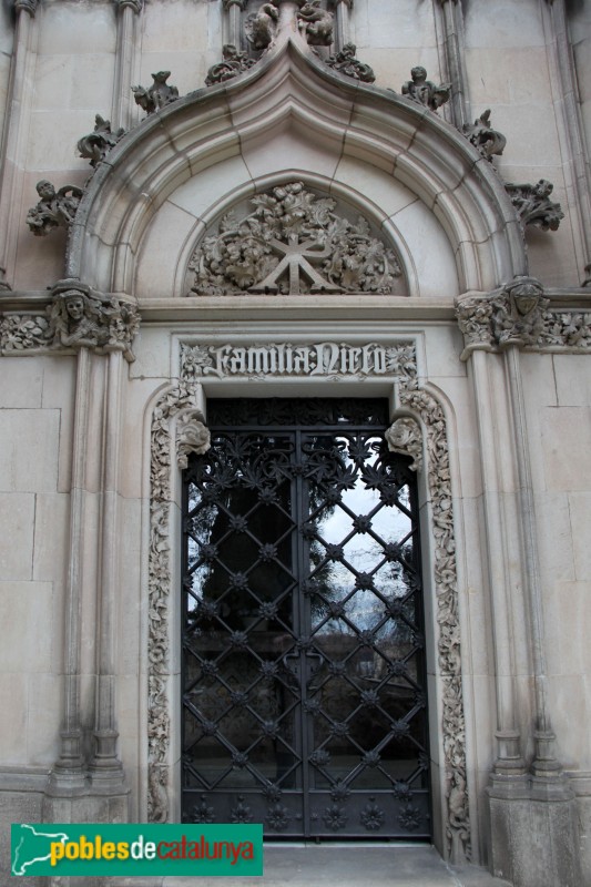 Cementiri de Montjuïc - Panteó Nieto (Foto: Albert Esteves, 2015) Cementiri de Montjuïc - Panteó Nieto